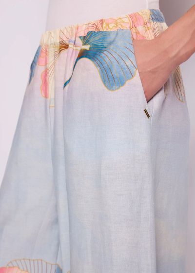 Флорални панталони с широк крачол - елегантност и комфорт GAUDI (SKU) 611FD25030