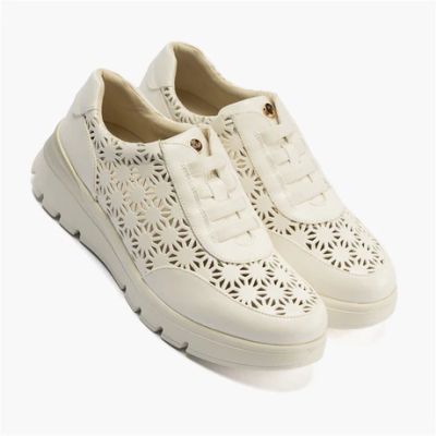Бели дамски обувки с перфорация - Ежедневен комфорт PITILLOS (SKU)11090 