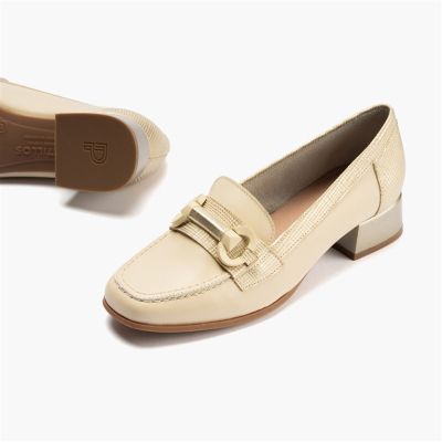 Beige high heels: Elegant and comfortable for any occasion.PITILLOS (SKU011150