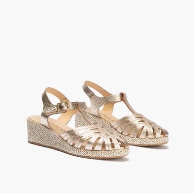 Golden platforms: Summer style and comfort!PITILLOS (SKU)11301