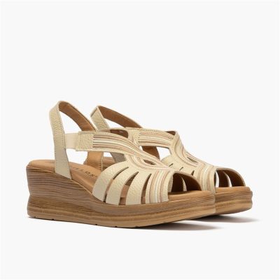 Бежови сандали на платформа - елегантни и удобни!PITILLOS (SKU)11053