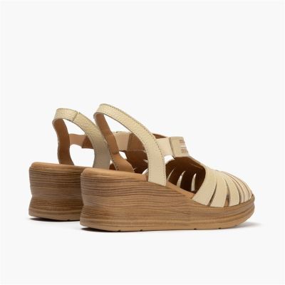 Бежови сандали на платформа - елегантни и удобни!PITILLOS (SKU)11053