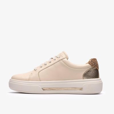 Бежови ежедневни обувки - стил и комфорт CLARKS (SKU)26185914