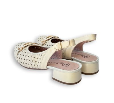 Кремави дамски сандали с нисък ток - елегантност и комфорт!PITILLOS (SKU)11124