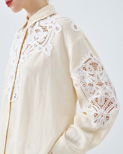 Women's shirt Elegant and loose, with delicate lace details ACCESS FASHION (SKU) 7019