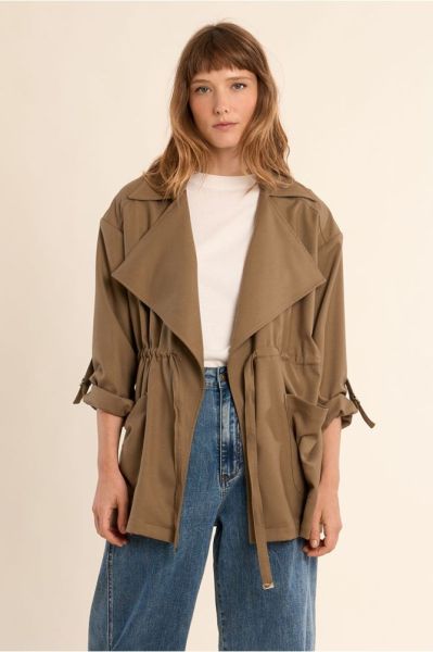 Дамско Леко Яке с Колан за Вталяване - Елегантно и Удобно MOLLY BRACKEN (SKU) T2239EP