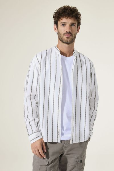 Men's shirt made of 100% cotton, Relaxed cut - style and comfort GARCIA (SKU) P261280