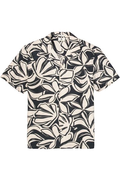 Men's short-sleeved shirt, floral print – Stylish, comfortable and perfect for summer GARCIA (SKU) P261291