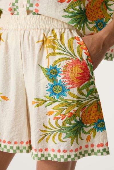 Women's viscose shorts with airy floral summer print GARCIA (SKU) Q260146