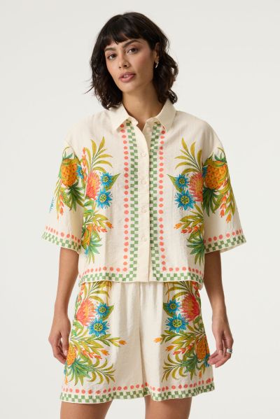 Women's short-sleeved viscose shirt - summer freshness GARCIA (SKU) Q260029