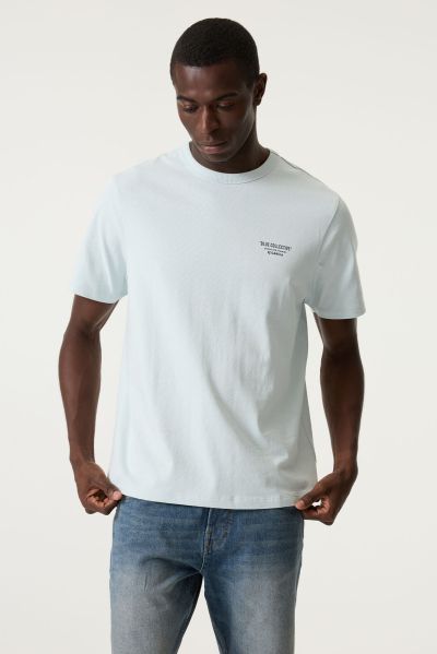 Мъжка тениска в светло син цвят и рисунка на гърба - отличителен стил и комфорт GARCIA (SKU) R261201