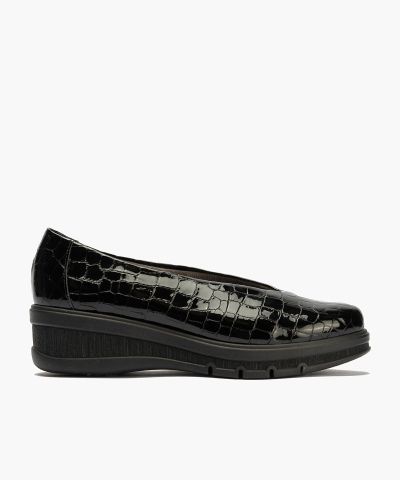 Women's shoe with a lightweight platform in black croco leather: style, comfort!!!PITILLOS (SKU)11540