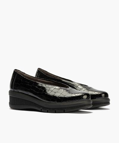 Women's shoe with a lightweight platform in black croco leather: style, comfort!!!PITILLOS (SKU)11540
