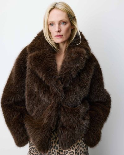 Luxurious women's short fur coat, chocolate color - elegance and comfort GRACE&MILA (SKU) 19009