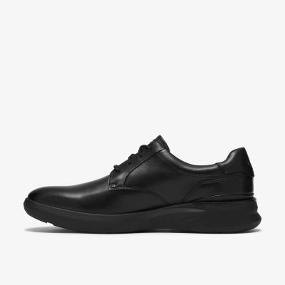Мъжки черни обувки със система CODE за ежедневен комфорт и стил.CLARKS (SKU)26328622