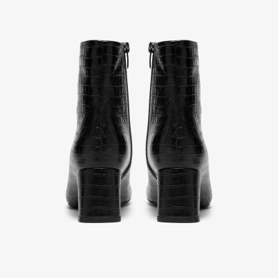 Women's black heeled ankle boots in crocodile-effect leather – perfect for an elegant look!!! CLARKS (SKU) 26327187