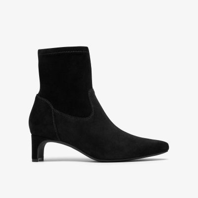 Elegant Women's Black Stretch Ankle Boots – Perfect for Everyday Wear and Evenings! CLARKS (SKU) 26320253
