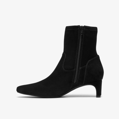 Elegant Women's Black Stretch Ankle Boots – Perfect for Everyday Wear and Evenings! CLARKS (SKU) 26320253