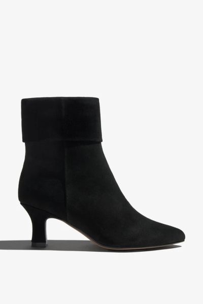 Elegant women's black suede ankle boots with a comfortable heel for autumn and winter, REGARDE LE CIEL (SKU) HADLEY01