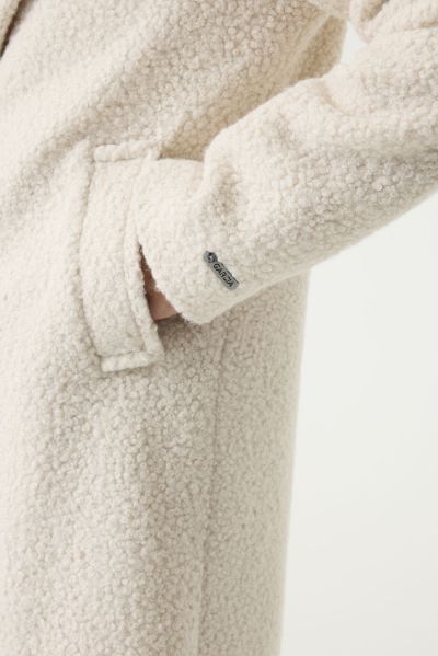 Women’s bouclé coat, white – elegant, warm, and stylish for any season – GARCIA (SKU) GJ2600910