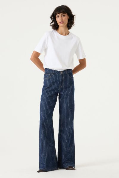 Celia Women’s High-Waisted Jeans – Elegant, Modern, and Comfortable – GARCIA (SKU) 249-7056