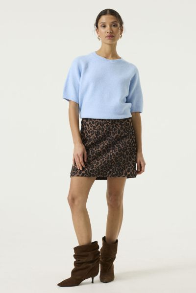 Women's short-sleeved sweater in light blue – Elegant and stylish GARCIA (SKU) U260046