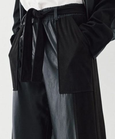 Women’s wide-leg trousers – a luxurious blend of eco-leather and soft suede for style and comfort. ACCESS FASHION (SKU) 5048