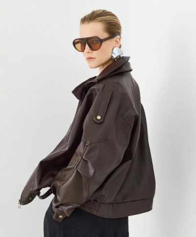 Дамско стилно модерно удобно яке от еко кожа, в тъмно кафяв цвят.ACCESS FASHION (SKU)9154