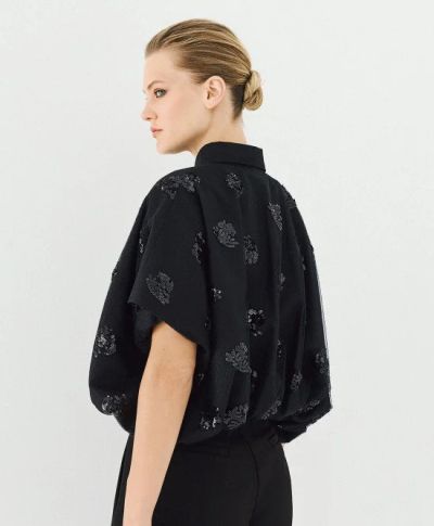 Елегантна дамска риза къс ръкав черна с блестящи пайети.ACCESS FASHION (SKU)7025