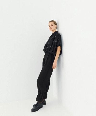 Елегантна дамска риза къс ръкав черна с блестящи пайети.ACCESS FASHION (SKU)7025
