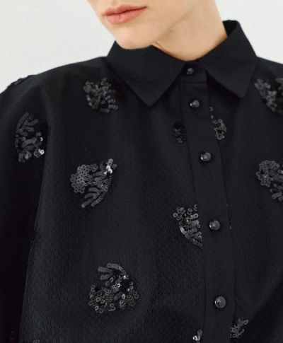 Елегантна дамска риза къс ръкав черна с блестящи пайети.ACCESS FASHION (SKU)7025